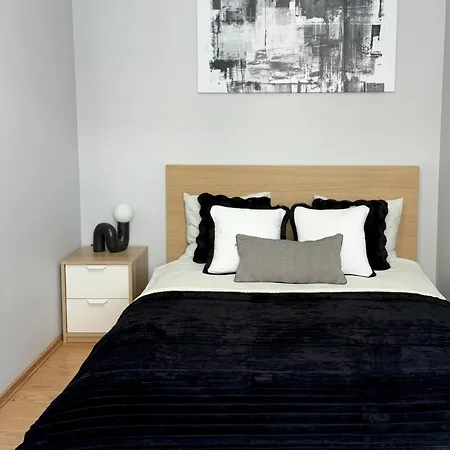 Apartment Good Time Stare 71, Old Town, Lokalizacja *
